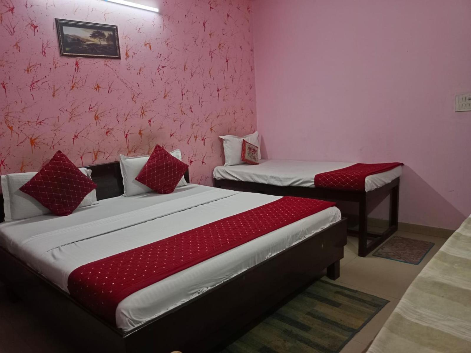 Airport Hotel Pariksheet Inn New Delhi Exterior photo