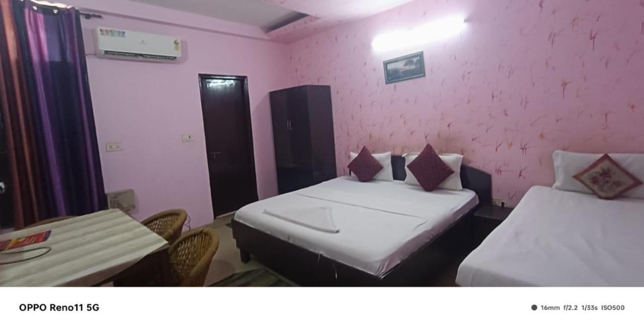 Airport Hotel Pariksheet Inn New Delhi Exterior photo